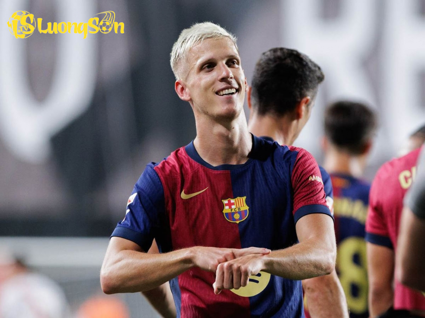 Dani Olmo có thể không được đăng ký thi đấu tại Barca vào nửa sau của mùa giải hiện tại (Ảnh: Getty).